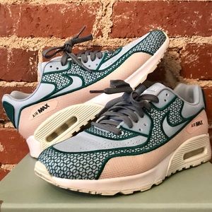 Nike Air Max 90 Ultra 2.0